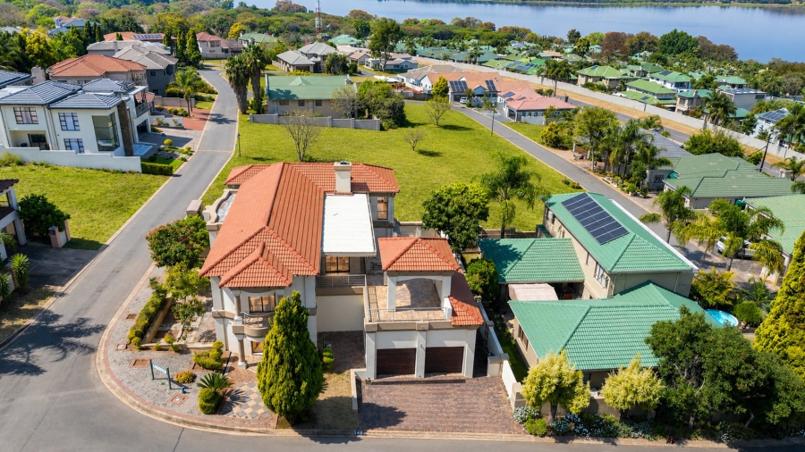 4 Bedroom Property for Sale in Kosmos Ridge North West